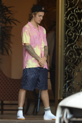 11.09 | Justin Bieber no hotel Montage em Beverly Hills, CA