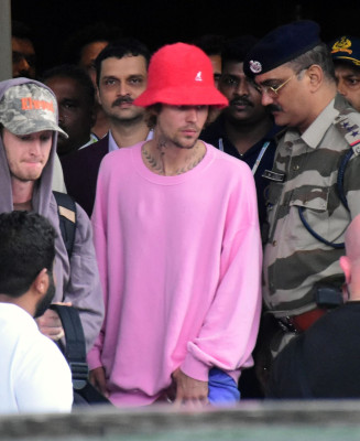 05.07 | Justin Bieber em Mumbai, Índia.
