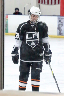 15.11 | Justin Bieber jogando hóquei no LA Kings Valley Ice Center em Panorama City, CA