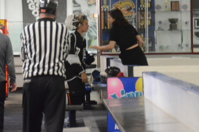 15.11 | Justin Bieber no LA Kings Valley Ice Center em Panorama City, CA