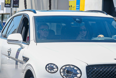 30.05 | Justin e Hailey Bieber chegando no Spa em Los Angeles