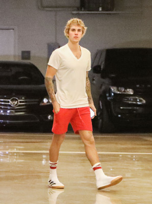 17.11 | Justin Bieber em Hollywood, Califórnia