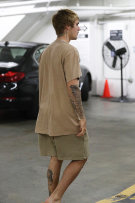 27.11 | Justin Bieber em Beverly Hills, Califórnia