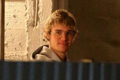 29.11 | Justin Bieber deixando no Saban Theatre em Beverly Hills, Califórnia