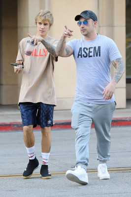 30.11 | Justin Bieber e Jeremy Bieber em Beverly Hills, Califórnia