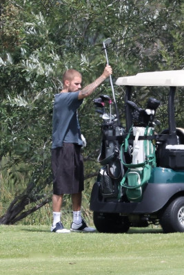09.06 | Justin e Neima Khaila jogando golf em Los Angeles