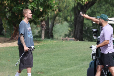 09.06 | Justin e Neima Khaila jogando golf em Los Angeles
