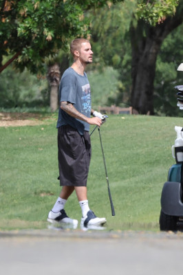 09.06 | Justin e Neima Khaila jogando golf em Los Angeles
