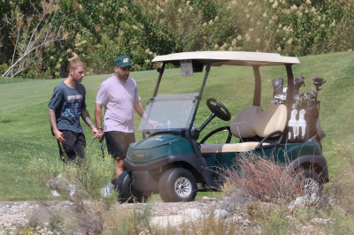 09.06 | Justin e Neima Khaila jogando golf em Los Angeles