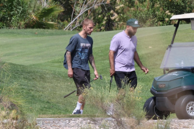 09.06 | Justin e Neima Khaila jogando golf em Los Angeles