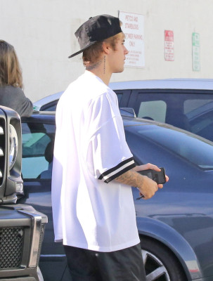 30.11 | Justin Bieber em Studio City, Califórnia