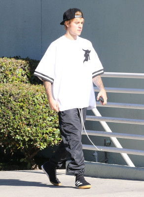 30.11 | Justin Bieber em Studio City, Califórnia