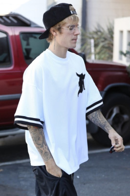 30.11 | Justin Bieber em Studio City, Califórnia