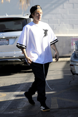 30.11 | Justin Bieber em Studio City, Califórnia