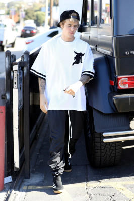 30.11 | Justin Bieber em Studio City, Califórnia