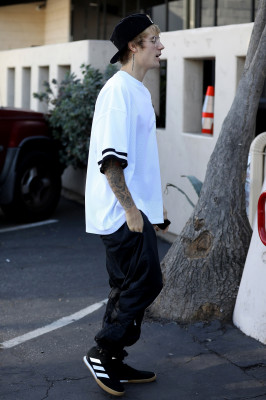 30.11 | Justin Bieber em Studio City, Califórnia