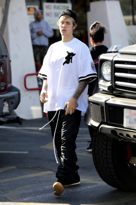 30.11 | Justin Bieber em Studio City, Califórnia
