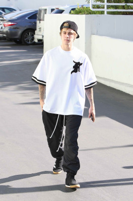30.11 | Justin Bieber em Studio City, Califórnia