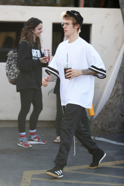 30.11 | Justin Bieber no Millennium Dance Complex em Studio City, Califórnia