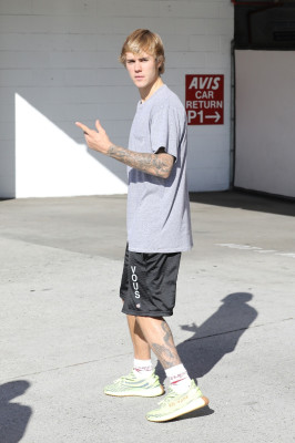 12.01 | Justin Bieber em Beverly Hills, CA
