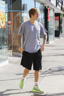12.01 | Justin Bieber em Beverly Hills, CA