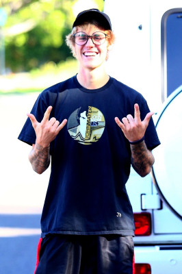 12.04 | Justin Bieber no Runyon Canyon Park em Los Angeles, Califórnia