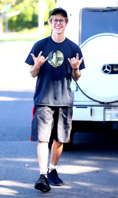 12.04 | Justin Bieber no Runyon Canyon Park em Los Angeles, Califórnia