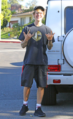 12.04 | Justin Bieber no Runyon Canyon Park em Los Angeles, Califórnia