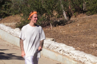 12.05 | Justin Bieber no Runyon Canyon Park em Los Angeles, Califórnia