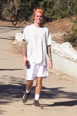12.05 | Justin Bieber no Runyon Canyon Park em Los Angeles, Califórnia