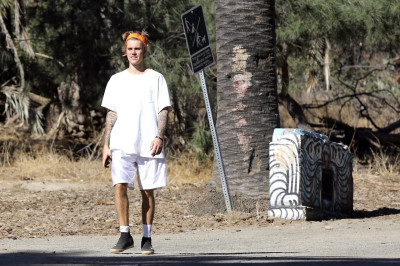12.05 | Justin Bieber no Runyon Canyon Park em Los Angeles, Califórnia