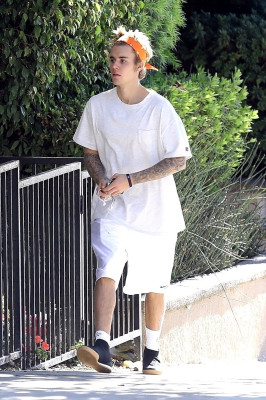 12.05 | Justin Bieber no Runyon Canyon Park em Los Angeles, Califórnia