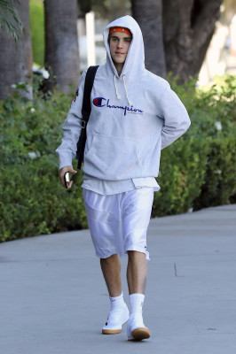 12.05 | Justin Bieber em Los Angeles, na Califórnia