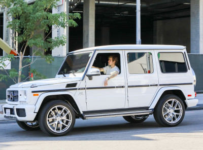12.06 | Justin Bieber em Beverly Hills, Califórnia