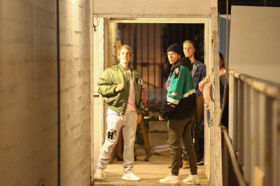 12.06 | Justin Bieber no Saban Theatre em Beverly Hills, Califórnia