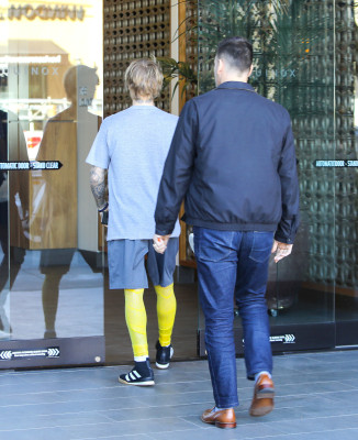 12.07 | Justin Bieber chegando no Equinox em Beverly Hills, Califórnia