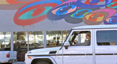 12.12 | Justin Bieber chegando no Jim Henson Company Lot em Los Angeles, Califórnia