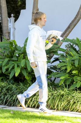 13.12 | Justin Bieber chegando a uma aula de atuação em Hollywood, Califórnia