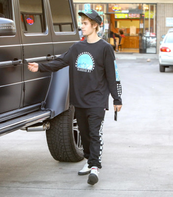 14.12 | Justin Bieber em Calabasas, Califórnia