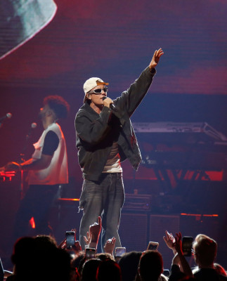 02.10 | Se apresentando no evento da Shaquille O’Neal Foundation