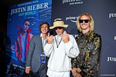 14.09 | Exibição especial de “Justin Bieber: Our World” em Nova York