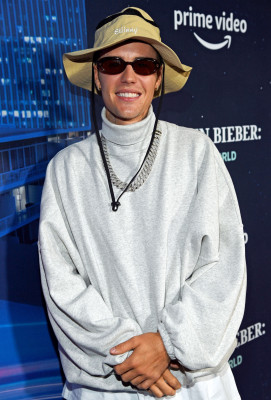 14.09 | Exibição especial de “Justin Bieber: Our World” em Nova York