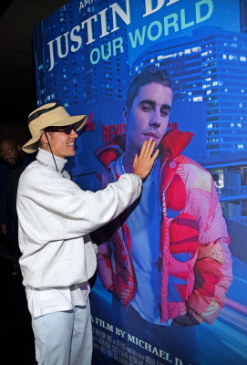 14.09 | Exibição especial de “Justin Bieber: Our World” em Nova York