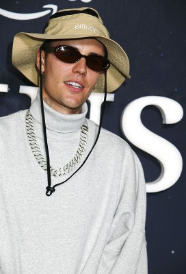 14.09 | Exibição especial de “Justin Bieber: Our World” em Nova York