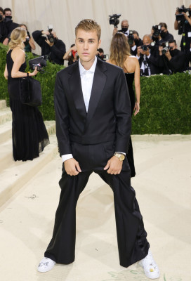 13.09 | Chegando no Met Gala 2021 — “In America: A Lexicon of Fashion”
