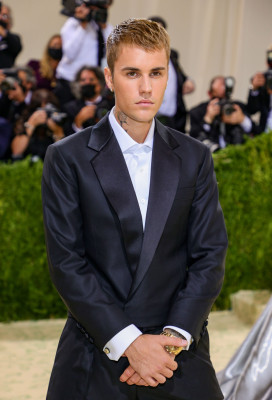 13.09 | Chegando no Met Gala 2021 — “In America: A Lexicon of Fashion”