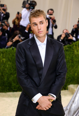13.09 | Chegando no Met Gala 2021 — “In America: A Lexicon of Fashion”