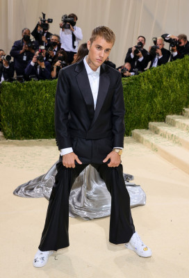 13.09 | Chegando no Met Gala 2021 — “In America: A Lexicon of Fashion”