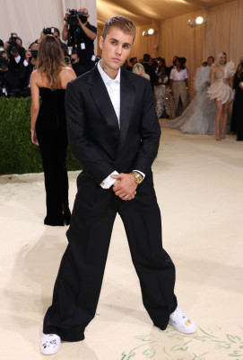 13.09 | Chegando no Met Gala 2021 — “In America: A Lexicon of Fashion”