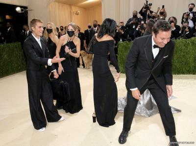 13.09 | Chegando no Met Gala 2021 — “In America: A Lexicon of Fashion”